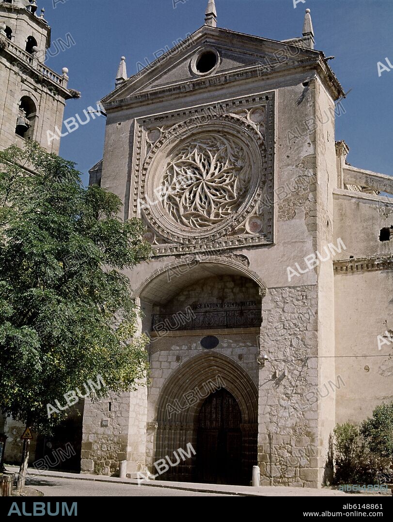 FACHADA PRINCIPAL-GOTICO MUDEJAR.