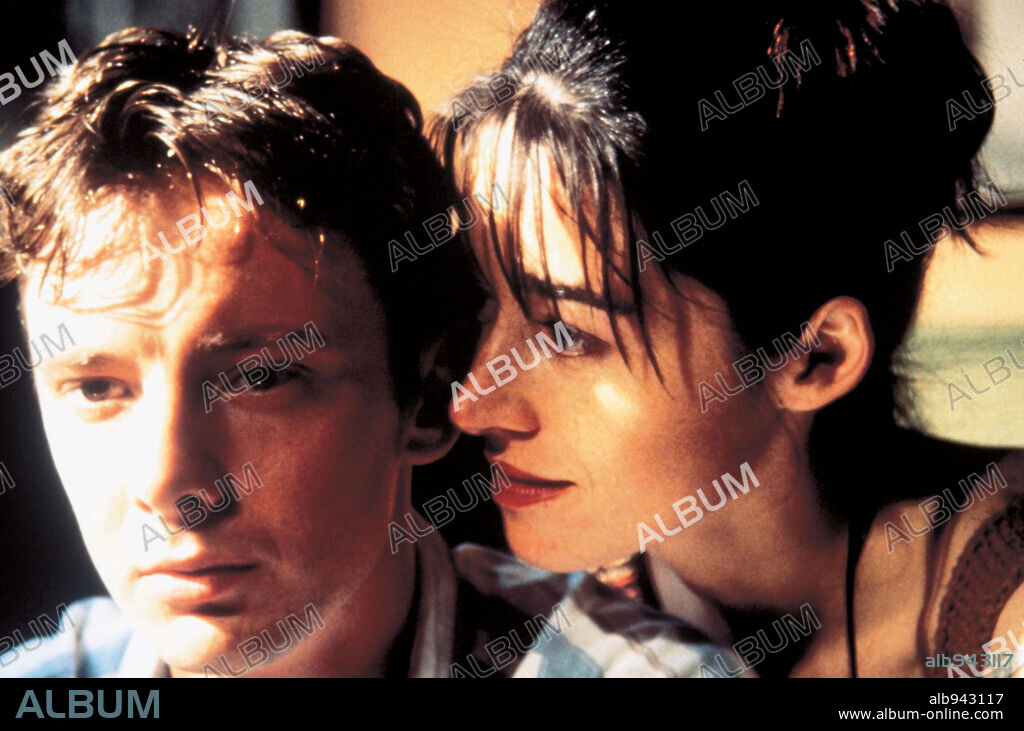EMER McCOURT and JOHN SIMM in BOSTON KICKOUT, 1995, directed by PAUL HILLS. Copyright BOSTON FILMS.