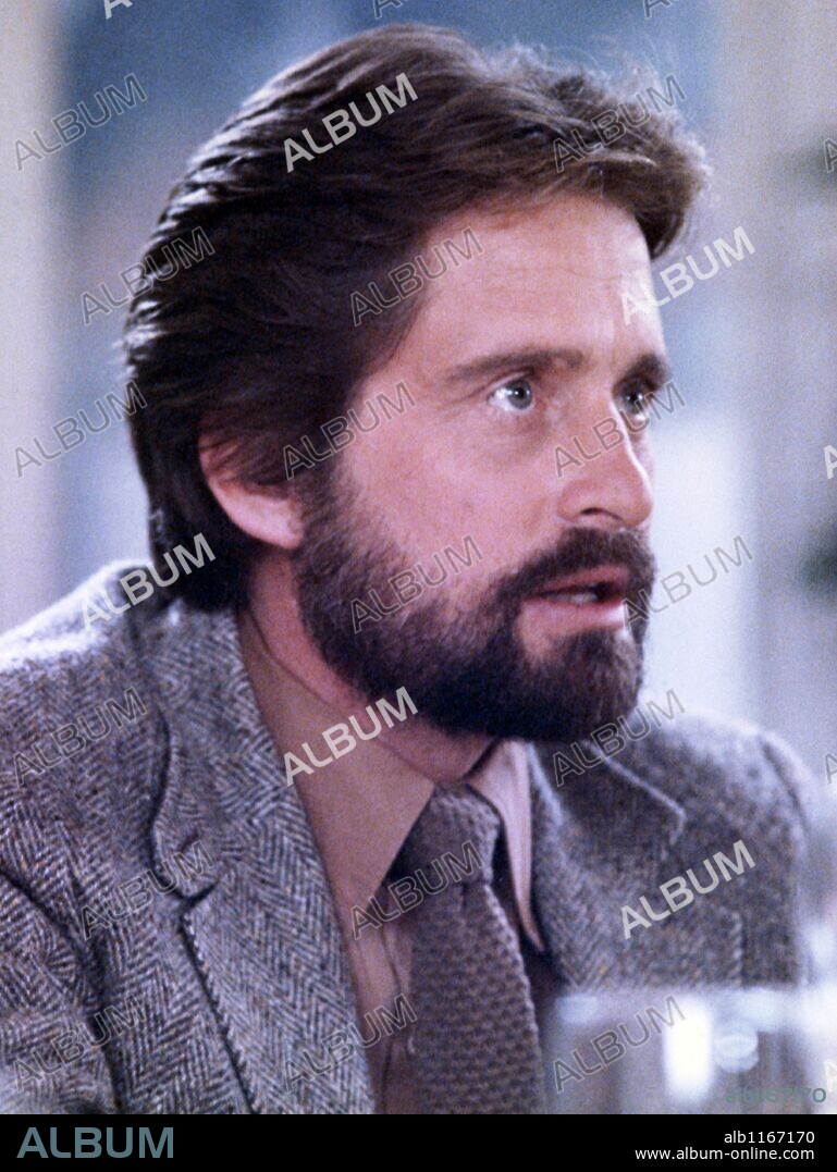 MICHAEL DOUGLAS en AHORA ME TOCA A MÍ, 1980 (IT'S MY TURN), dirigida por CLAUDIA WEILL. Copyright COLUMBIA PICTURES.