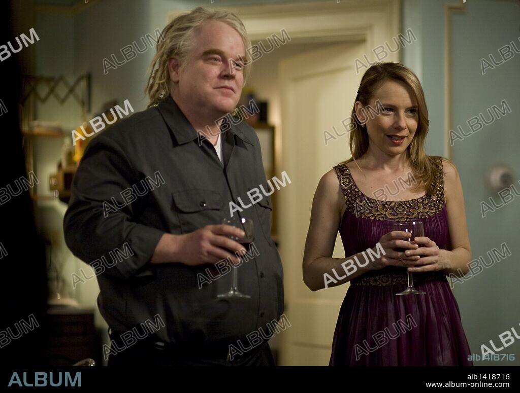 AMY RYAN and PHILIP SEYMOUR HOFFMAN in JACK GOES BOATING, 2010, directed by PHILIP SEYMOUR HOFFMAN. Copyright BIG BEACH FILMS/COOPER'S TOWN PRODUCTIONS.