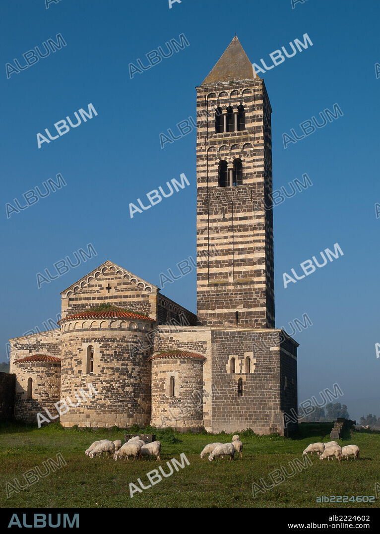 BASILICA DE LA SANTISIMA TRINIDAD DE SACCARGIA (CERDEÑA).