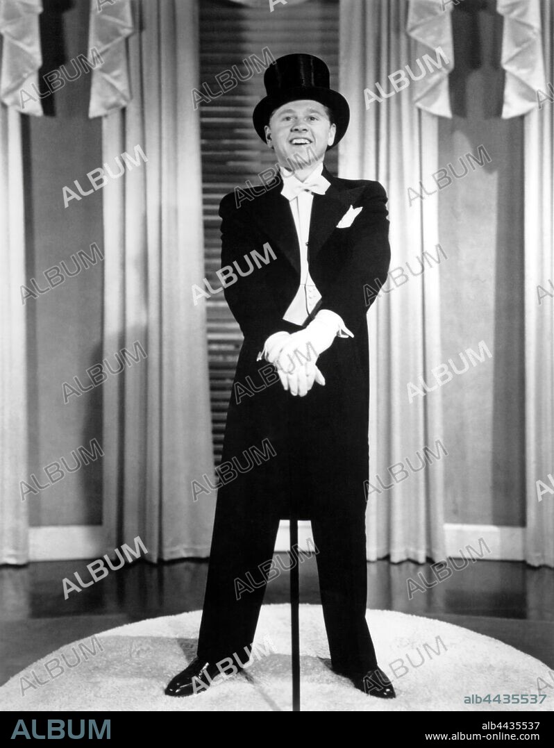 MICKEY ROONEY en ANDY HARDY, TENORIO, 1940 (ANDY HARDY MEETS DEBUTANTE), dirigida por GEORGE B. SEITZ. Copyright M.G.M.