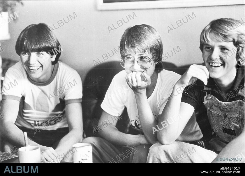 Göteborg 1981-08-24 - Jeanette Öhlund omgiven av till vänster Anette Börjesson och till höger Pia Sundhage - fotbollsspelare i Jitex - *** Local Caption *** GP - Foto: Claes Franzén. Kamerareportage.