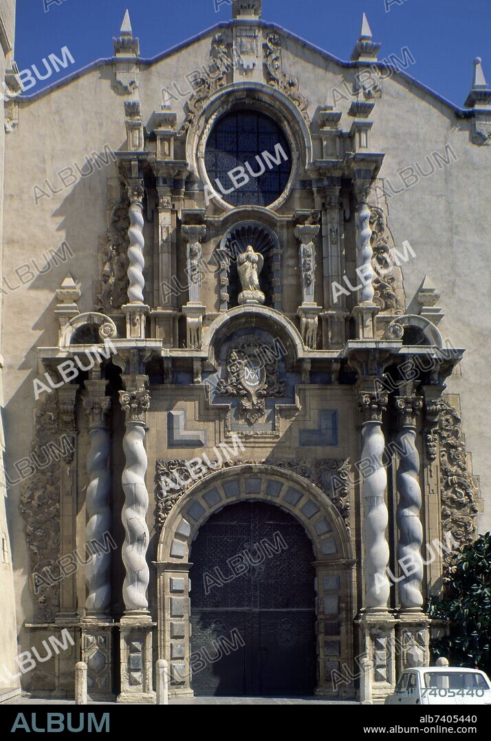 EXTERIOR- PORTADA BARROCA DEL S XVII DE LA IGLESIA ARCIPRESTAL DE NUETRA SEÑORA DE LA ASUNCION.