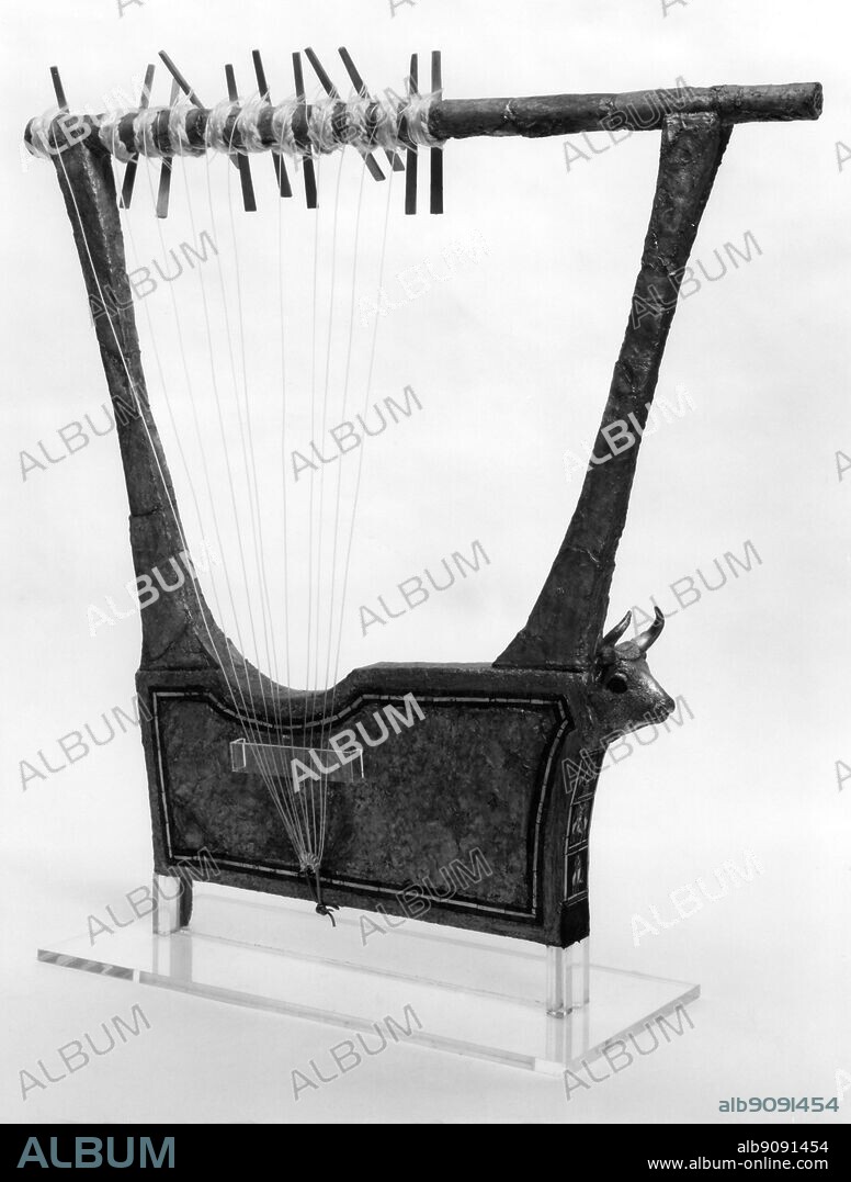 A lyre with the head of a bearded bull (West Asia) -. Probably a bull-headed lyre (restored) from Tomb 789 ("King's Grave"), Royal Cemetery, Ur (modern Tell Muqayyar), Iraq, ca. 2600 BCE. Gold leaf and lapis lazuli over a wooden core, approx. 5' 5" high. ©TopFoto.