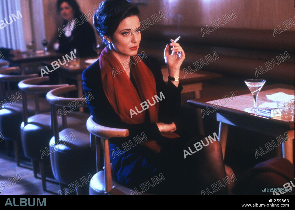AITANA SANCHEZ-GIJON en BOCA A BOCA, 1995, dirigida por MANUEL GOMEZ PEREIRA. Copyright SOGETEL/BOCABOCA PRODUCCIONES, S.A.