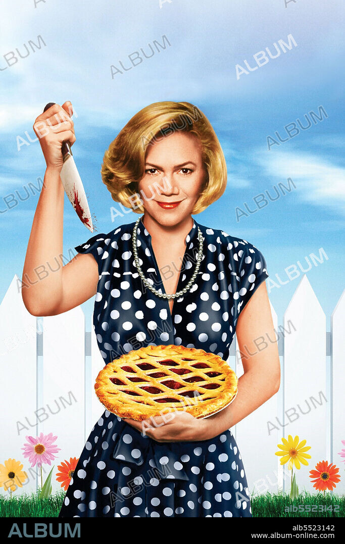 KATHLEEN TURNER in SERIAL MOM - WARUM LÄSST MAMA DAS MORDEN NICHT?, 1994 (SERIAL MOM), unter der Regie von JOHN WATERS. Copyright SAVOY PICTURES.