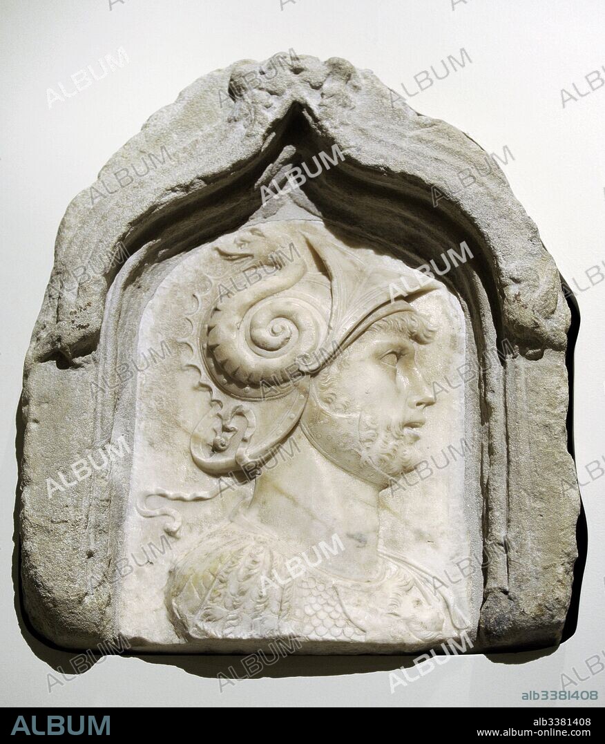 Adriano (76-138). Emperador romano. Talla de Adriano como Marte, 1485-1490. Obra de Antonio del Pollaiuolo (1431-1498). Mármol sobre marco conopial de piedra de Montjuic. Museo Nacional de Arte de Cataluña. Barcelona. Cataluña. España.