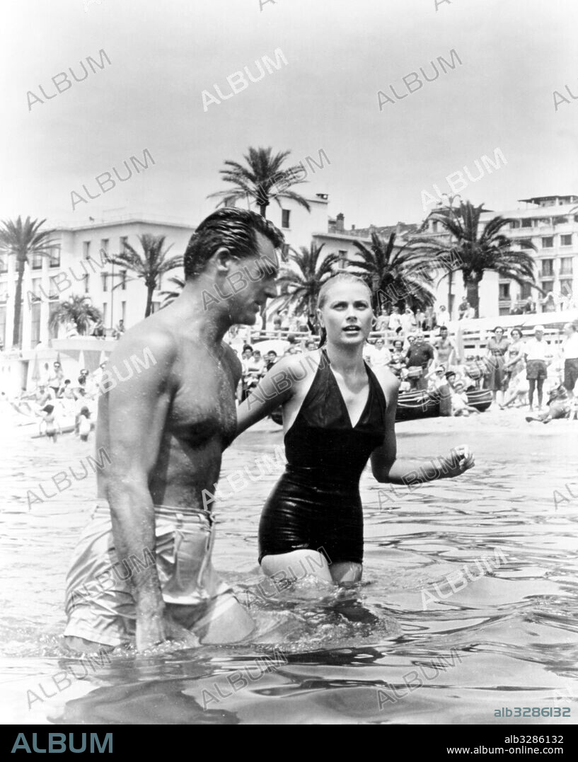 CARY GRANT and GRACE KELLY in TO CATCH A THIEF, 1955, directed by ALFRED HITCHCOCK. Copyright PARAMOUNT PICTURES.