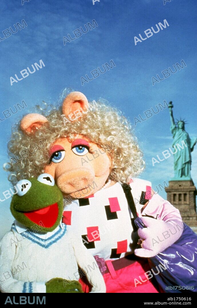 Peggy en LOS TELEÑECOS TOMAN MANHATTAN, 1984 (THE MUPPETS TAKE MANHATTAN), dirigida por FRANK OZ. Copyright TRISTAR PICTURES.