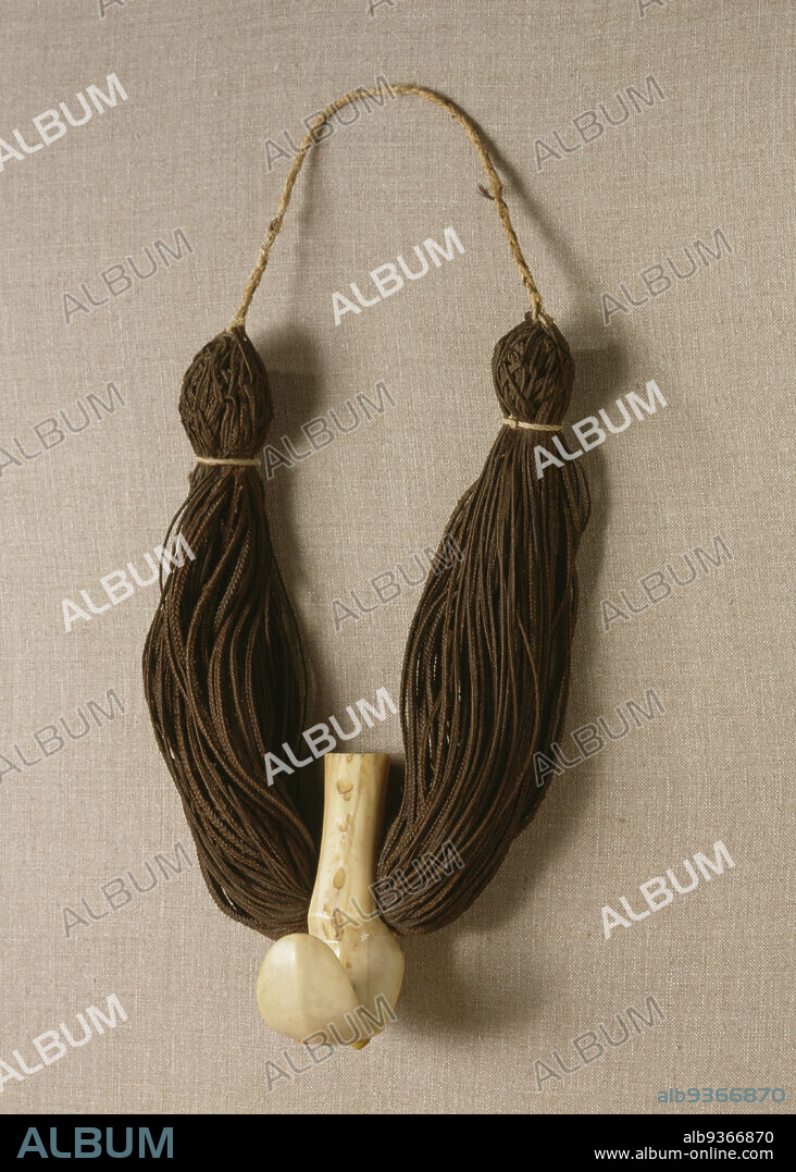 Pendant Necklace lei niho palaoa Hawaiian Islands probably 19th century Walrus ivory fiber and human hair Hawaii Polynesia United States Oceania Jewelry pers Album alb9366870