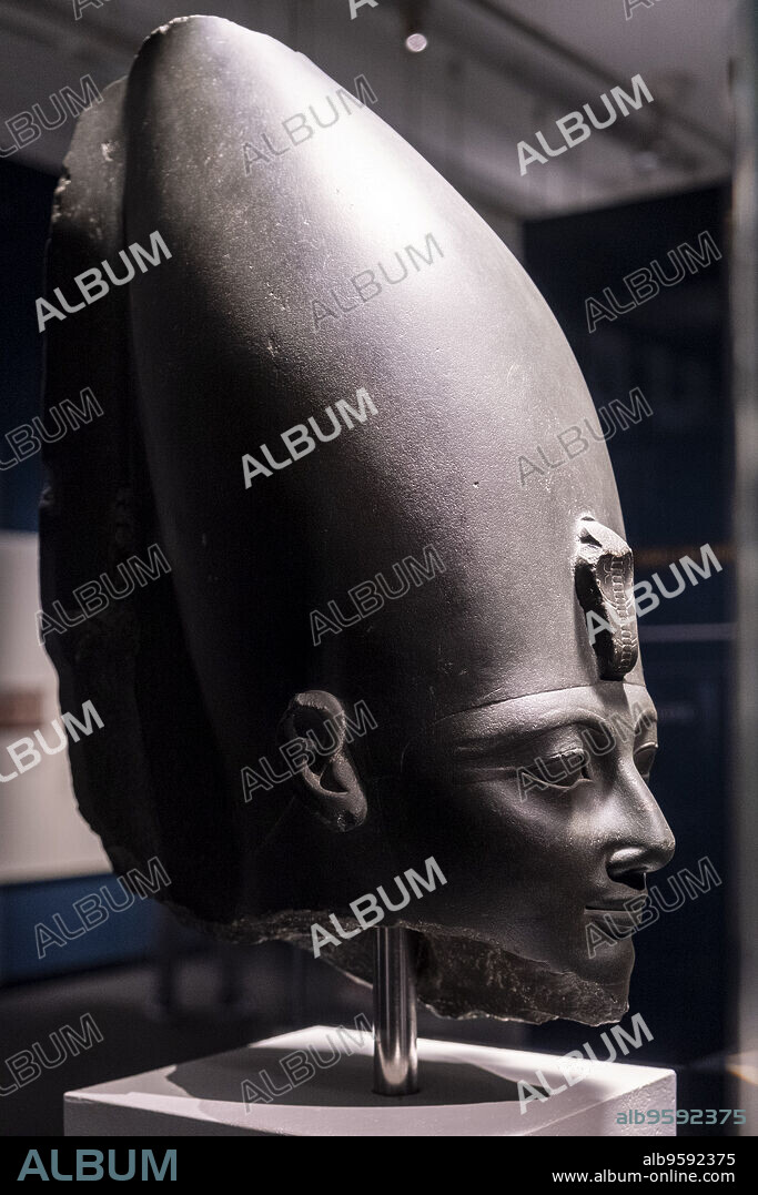 head of pharaoh Tuthmosis III, green siltstone, 18th dynasty, reign of Tuthmosis III, 1479-1425 BC, Karnak, Thebes, Egypt, collection of the British Museum.