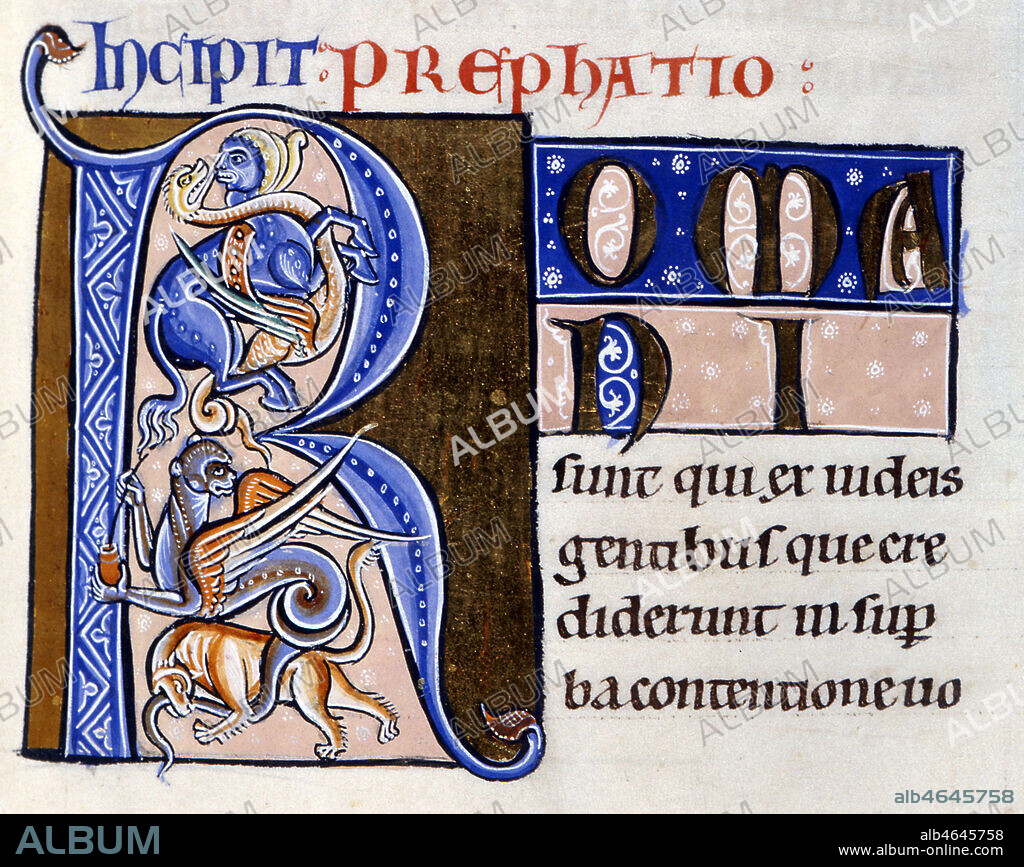 Lettrine "R" enluminée ornée de dragons et d'animaux tirée du Prologue de l'Epitre aux Romains (f°439). Ce manuscrit sur parchemin est une vulgate: traduction latine de la Bible par Saint Jérôme. Biblia sacra ex translatione S. Hieronymi : 1170-1180 - 12ème siècle. Credit Mention obligatoire BMIU-Clermont-F/Kharbine-Tapabor.