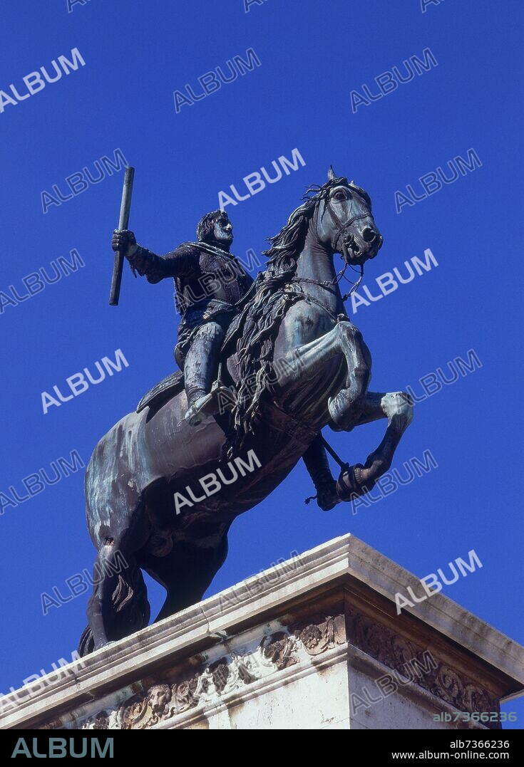 PIETRO TACCA. ESTATUA ECUESTRE DE FELIPE IV EN LA PLAZA DE ORIENTE - SIGLO XVII - FOTO AÑOS 70.