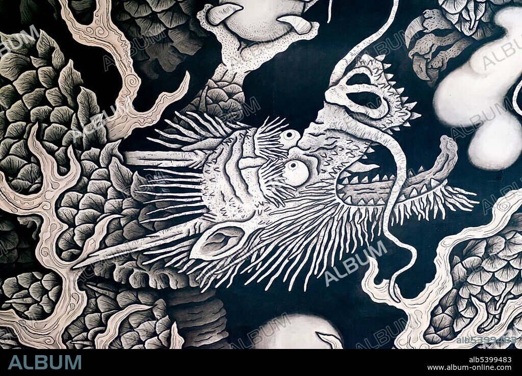 Twin Dragon Painting, ceiling painting by artist Koizumi Junsaku, Hodo Hall, Kennin-ji, Kenninji Temple, Komatsucho, Kyoto, Japan, Asia.