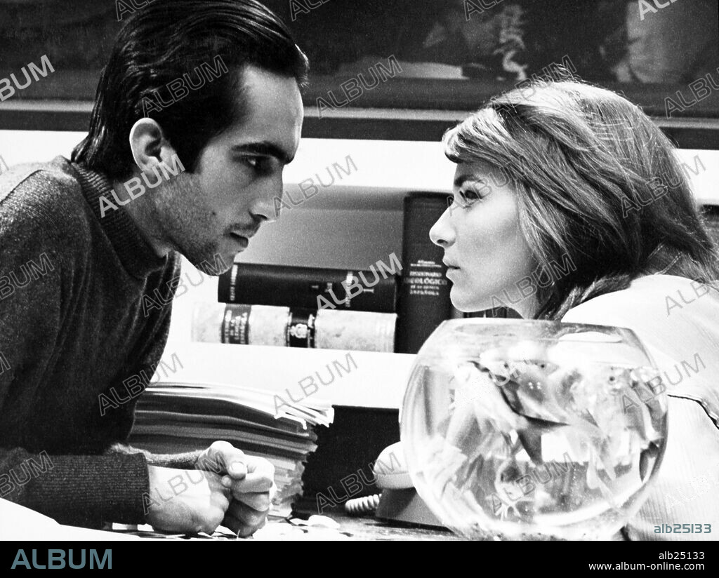 ENRIQUE IRAZOQUI in DANTE NO ES UNICAMENTE SEVERO, 1967, directed by JACINTO ESTEVA and JOAQUIN JORDA. Copyright FILMS CONTACTO.