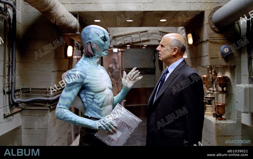 DOUG JONES y JEFFREY TAMBOR en HELLBOY II: EL EJERCITO DORADO, 2008 (HELLBOY II: THE GOLDEN ARMY), dirigida por GUILLERMO DEL TORO. Copyright DARK HORSE ENTERTAINMENT/INTERNATIONALE FILMPRODUKTION EAGLE / ENDRENYI, EGON.