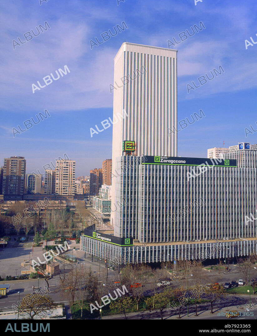 AZCA- VISTA DESDE EL PASEO DE LA CASTELLANA-BANCO ZARAGOZANO Y TORRE PICASSO.