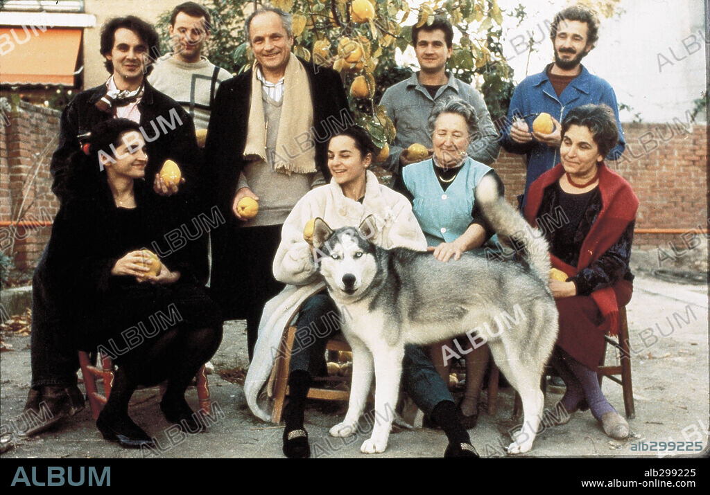 ANTONIO LOPEZ GARCIA en EL SOL DEL MEMBRILLO, 1992, dirigida por VICTOR ERICE. Copyright MARIA MORENO.