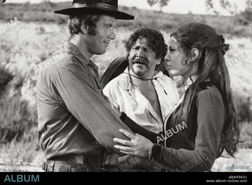 FERNANDO SANCHO, RICHARD HARRISON and TANIA ALVARADO in DIG YOUR GRAVE FRIEND... SABATA'S COMING, 1971 (ABRE TU FOSA, AMIGO, LLEGA SABATA). Copyright IFI PRODUCCION.