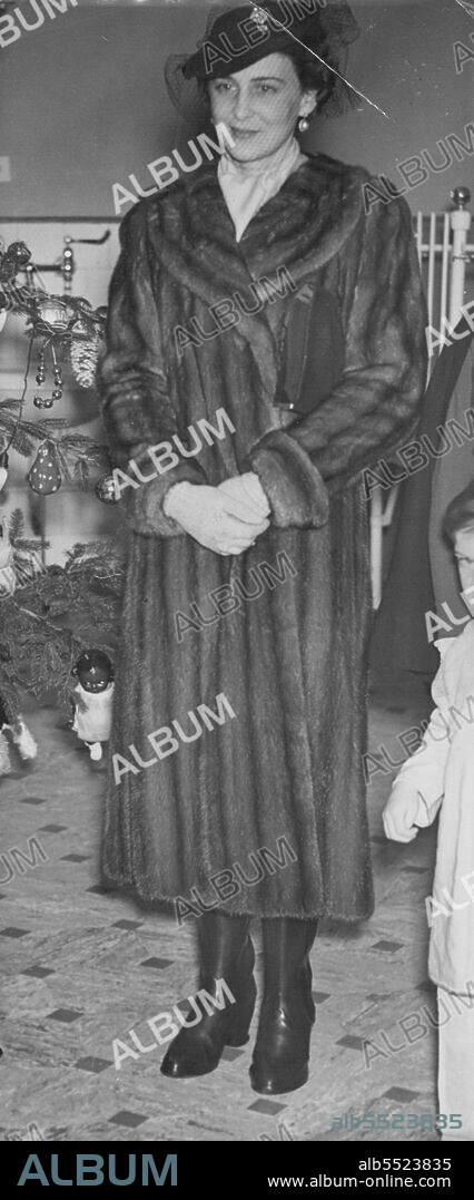 Duchess of Kent (Mrs. Robertson). January 9, 1939.