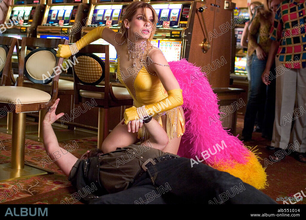 SANDRA BULLOCK en MISS AGENTE ESPECIAL 2: ARMADA Y FABULOSA, 2005 (MISS CONGENIALITY 2: ARMED AND FABULOUS), dirigida por JOHN PASQUIN. Copyright WARNER BROS. / MASI, FRANK.