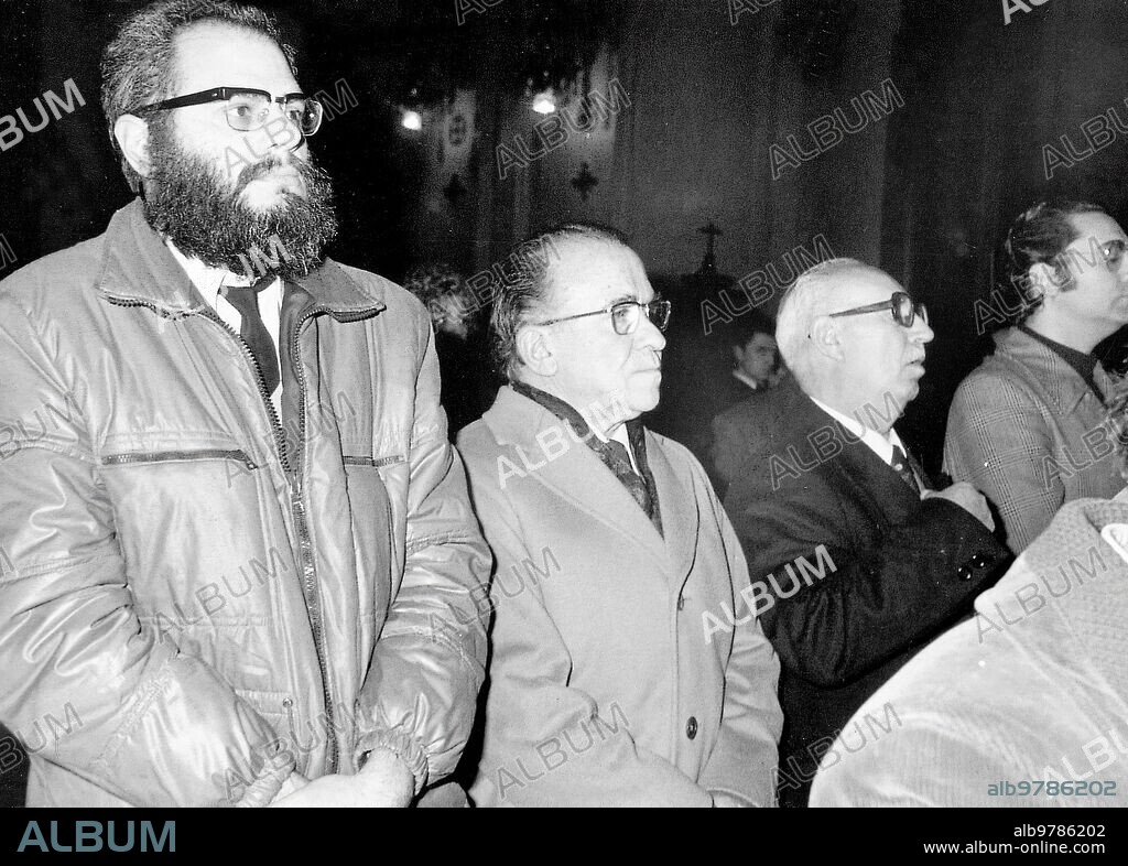 January 23, 1978. Santiago Carrillo at the funeral held in the Church of Santa Bárbara on the occasion of the first anniversary of the Atocha massacre.