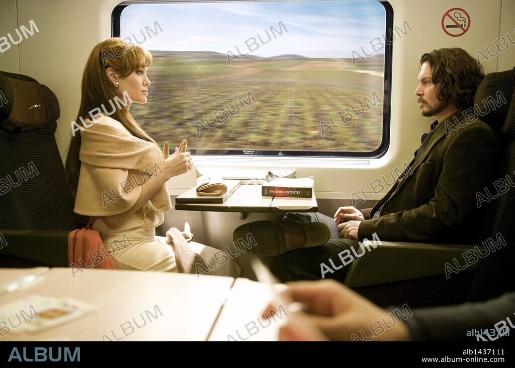 ANGELINA JOLIE y JOHNNY DEPP en THE TOURIST, 2010, dirigida por FLORIAN HENCKEL VON DONNERSMARCK. Copyright GK FILMS.