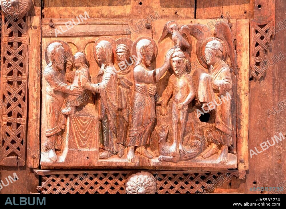 Köln, St. Maria im Kapitol / Holztür, Detail, Taufe Christi © Roman von Götz 6 × 9 cm.