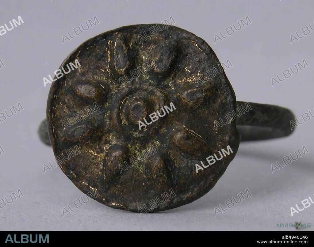 Ring, 3rd12th century, Found Egypt, Maghagha, Bronze; gilded, H. 9/16 in. (1.4 cm), Diam. 13/16 in. (2.1 cm), Wt. 0.1 oz. (2.8 g), Jewelry.