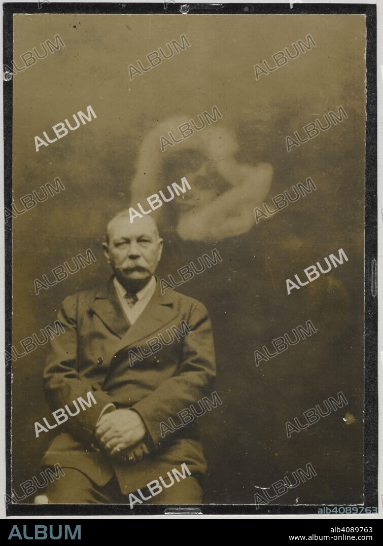 FRED BARLOW and ADA EMMA DEANE. Sir Arthur Conan Doyle with physic extra, c.1922. [A collection of psychic photographs.] [The Barlow collection.]. c.1922. Gelatin silver photograph. Source: Cup.407.a.1.