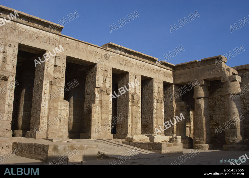 ARTE EGIPCIO. EGIPTO. TEMPLO DE RAMSES III. 20 Dinastía. IMPERIO NUEVO. MEDINET HABU. Tebas Oeste. Egipto.