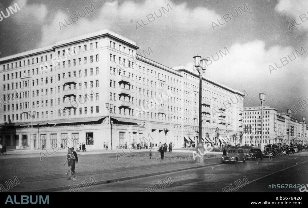 Berlin (East), Stalinallee, formerly Frankfurter Allee, from 1961 Karl-Marx-Allee. View with "Cafe Warschau". Photo postcard, c. 1958.