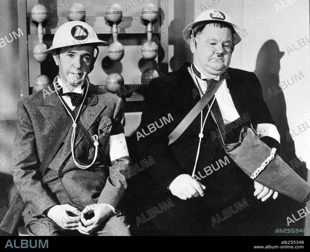OLIVER HARDY and STAN LAUREL in AIR RAID WARDENS, 1943, directed by EDWARD SEDGWICK. Copyright M.G.M.