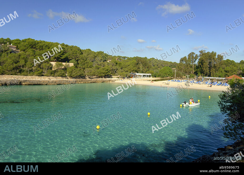 Playa de ses Fonts de N'Alis. (Cala Mondrago).Parque natural de Mondragó. Santanyi. Migjorn.Mallorca.Illes Balears.España.