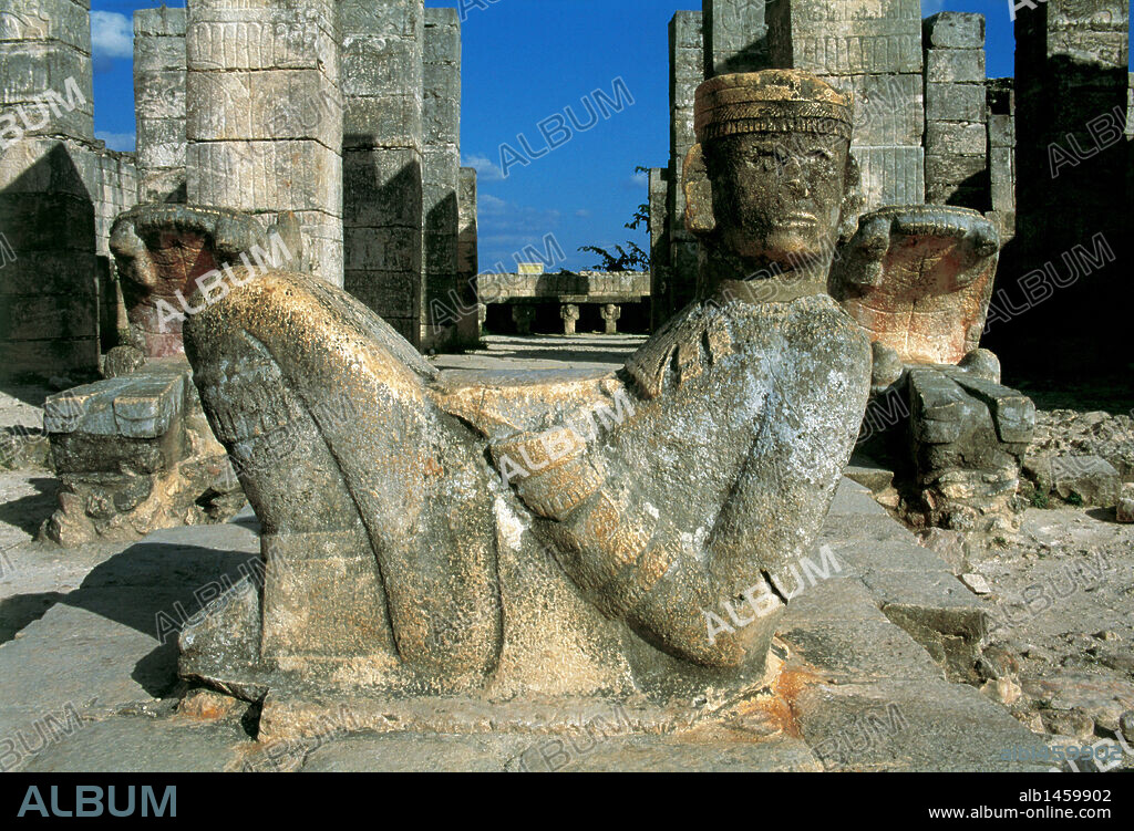 ARTE PRECOLOMBINO. MAYA. Representación del DIOS CHAC-MOOL, característico de la cultura tolteca, adoptado también por la cultura maya. CHICHEN-ITZA. Península Yucatán. México.