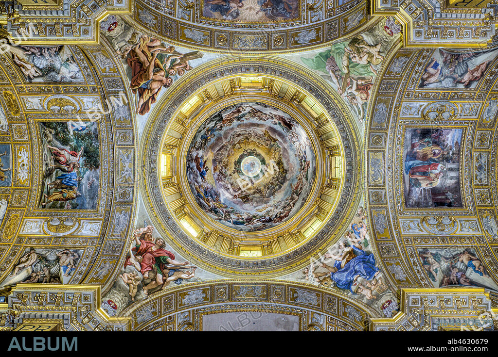 Basilica of St Andrew della Valle: the transept ceiling with the pendentives and the dome. In the pendentives, frescoes of the four evangelists, by Domenichino (Domenico Zampieri), 1622 - 28. In the dome vault, "Glory of the Paradise", fresco by Giovanni Lanfranco, 1625 - 28.