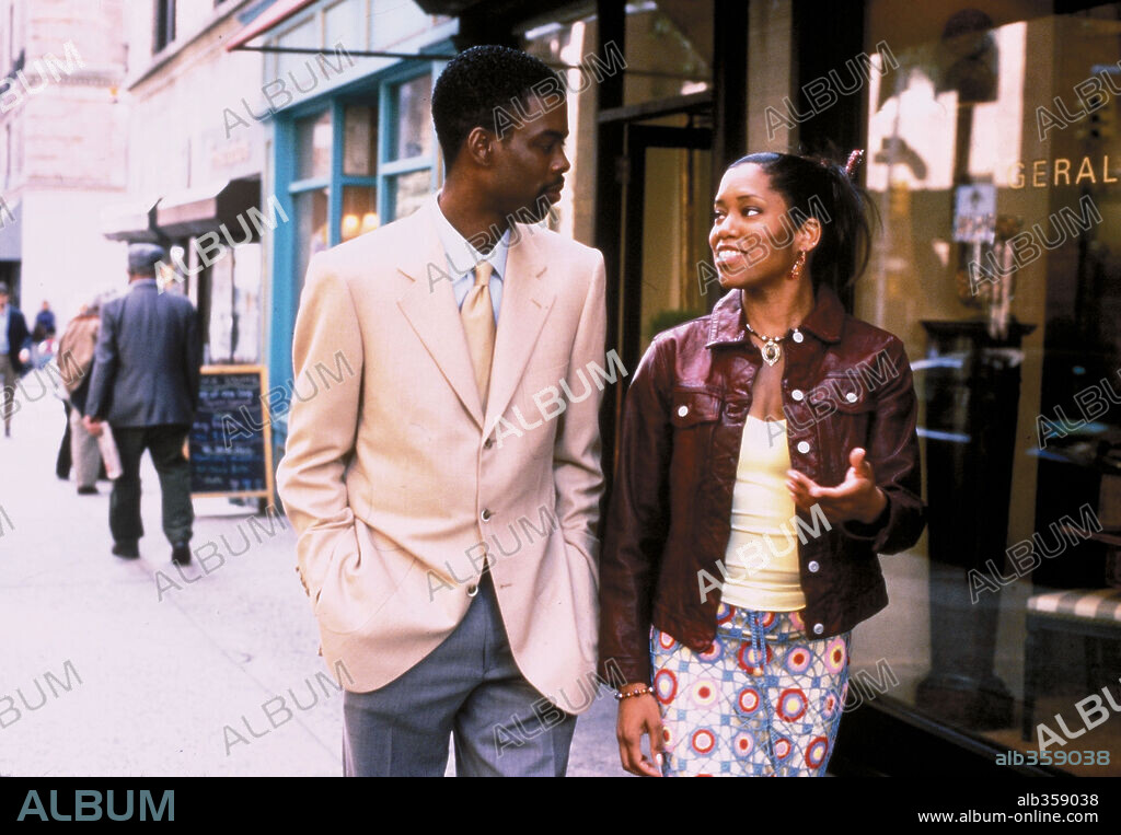 CHRIS ROCK and REGINA KING in DOWN TO EARTH, 2001, directed by CHRIS WEITZ and PAUL WEITZ. Copyright PARAMOUNT PICTURES / LEE, DAVID.