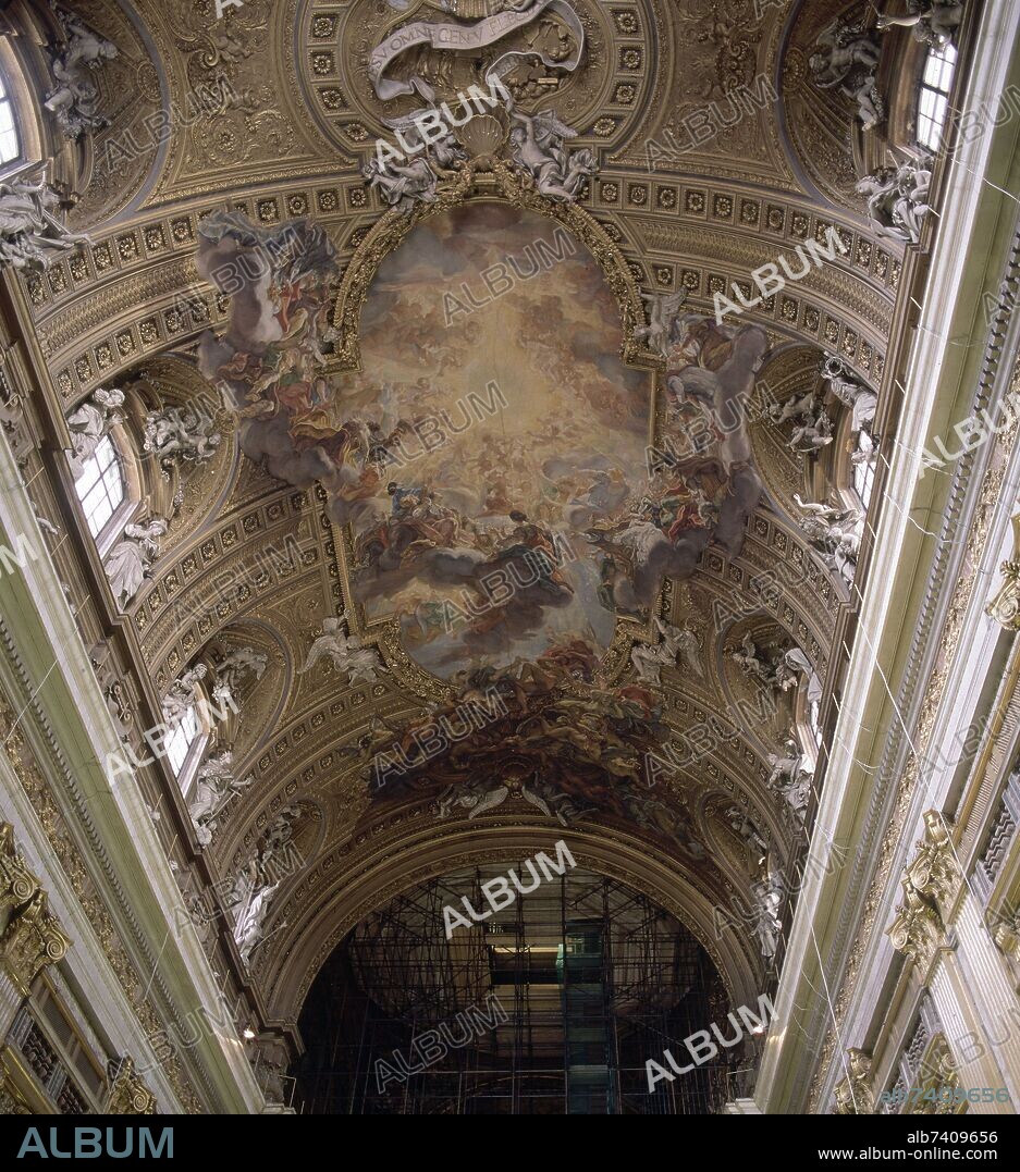 GIOVANNI BATTISTA GAULLI (1639-1709). INTERIOR- BOVEDA DE LA NAVE MAYOR DECORADA CON LA ADORACION DEL NOMBRE DE JESUS - FRESCO PINTADO ENTRE 1676 YY 1679 - FOTO AÑOS 90.