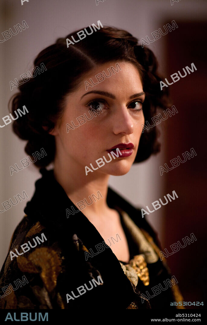 JANET MONTGOMERY in DANCING ON THE EDGE, 2013, unter der Regie von STEPHEN POLIAKOFF. Copyright ENDGAME ENTERTAINMENT.
