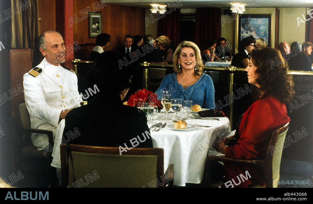 CATHERINE DENEUVE et JOHN MALKOVICH dans UN FILM PARLE, 2003, réalisé par MANOEL DE OLIVEIRA. Copyright GEMINI FILMS.
