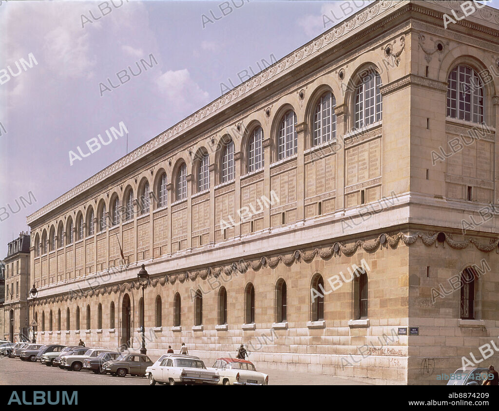 LABROUSTE HENRY. BIBLIOTECA SAINTE GENEVIEVE - EDIFICIO CONSTRUIDO ENTRE 1843 Y 1850.