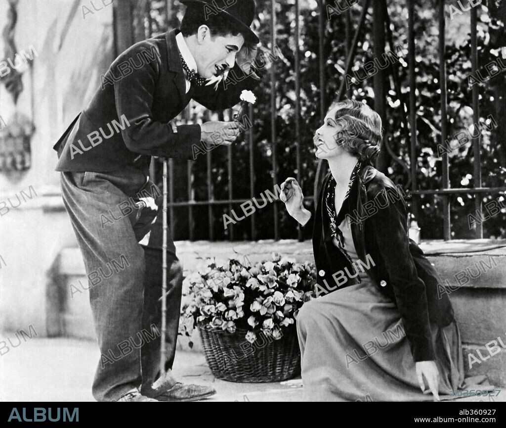 CHARLIE CHAPLIN y VIRGINIA CHERRILL en LUCES DE LA CIUDAD, 1931 (CITY LIGHTS), dirigida por CHARLES CHAPLIN. Copyright UNITED ARTISTS.