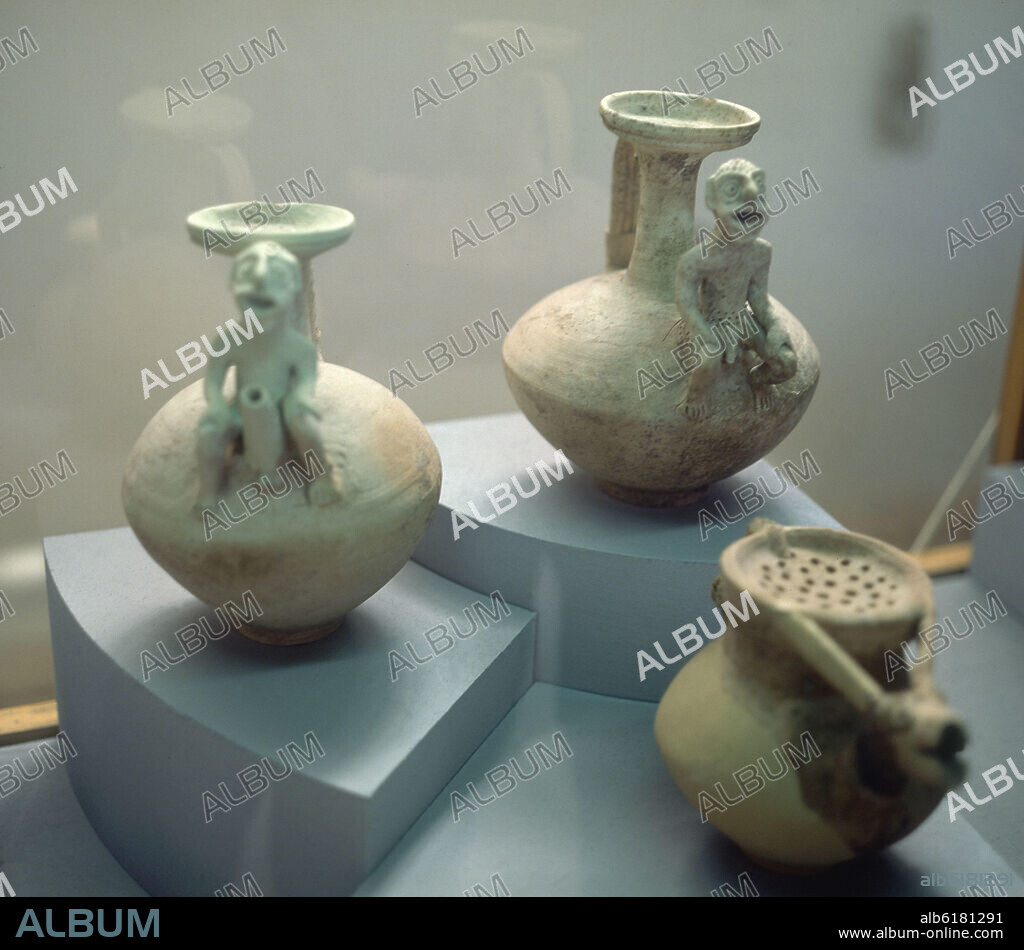 JARRONES DE CERAMICA CON CONNOTACIONES SEXUALES-ARTE MESOPOTAMICO.