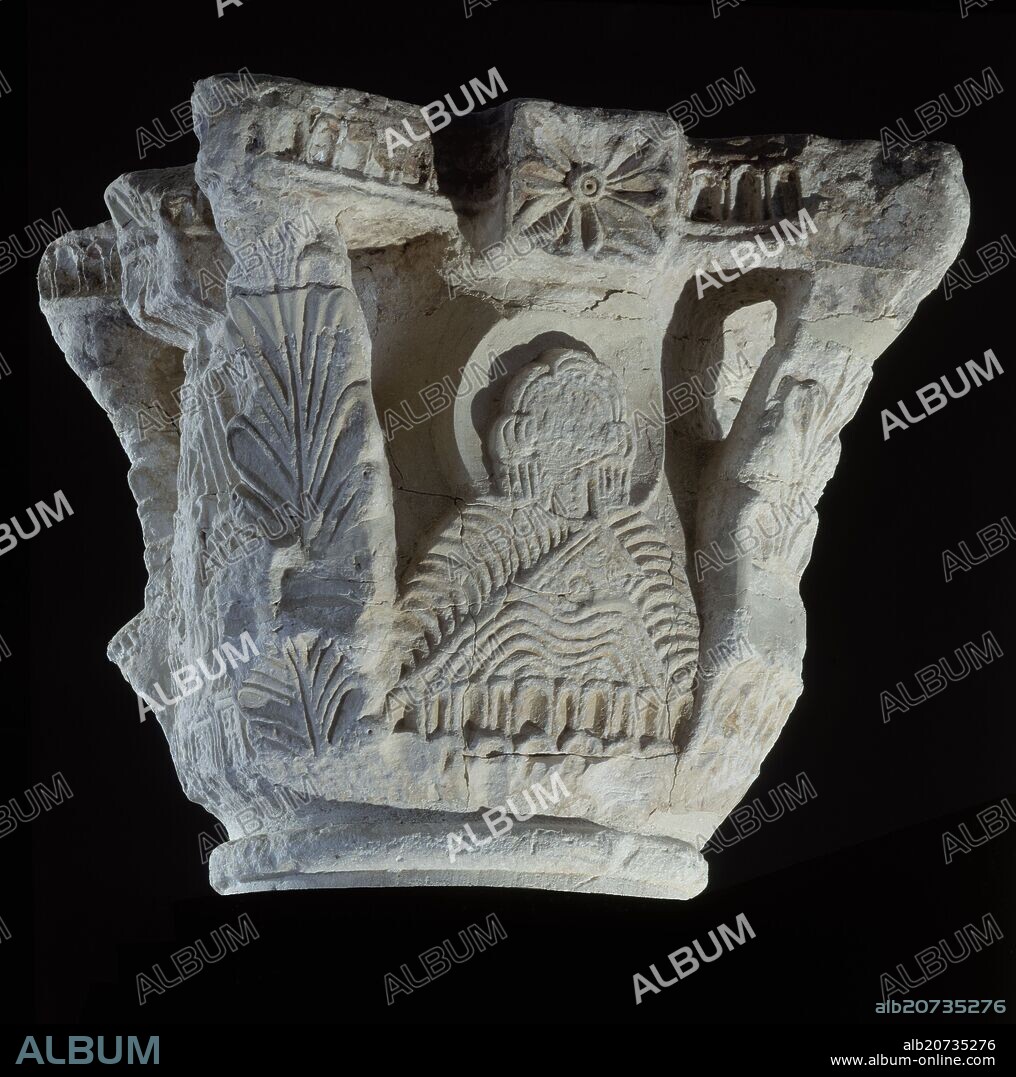 CAPITEL CON TETRAMORFOS-VISIGODO.