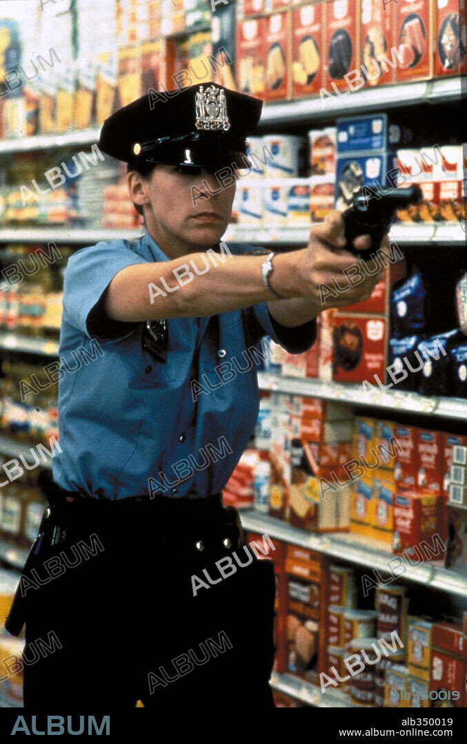 JAMIE LEE CURTIS en ACERO AZUL, 1989 (BLUE STEEL), dirigida por KATHERINE BIGELOW. Copyright VESTRON/M.G.M/UNITED ARTISTS.