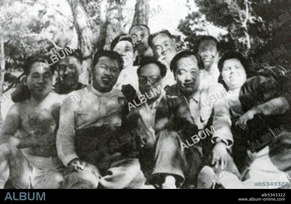 Kim Il Sung and CPV Foreign Minister Park Hong Young (wearing glasses). Pak Hon-yong (1900 - 1955) was a Korean independence activist, politician, philosopher and communist activist and one of the main leaders of the Korean communist movement during Japan's colonial rule (1910-45).