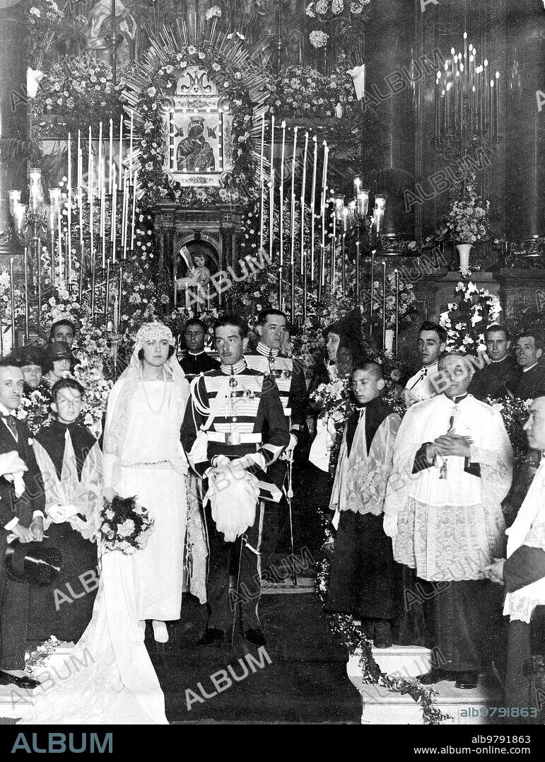 24 junio 1923. Madrid. En la iglesia del Santisimo cristo de la Salud.
Boda de  Srta. Sofia Pla y Ruiz del Castillo, Hija de los Marqueses de Amboage, con el Marques de Valdeosera y de Caltojar.
(foto Zegri).