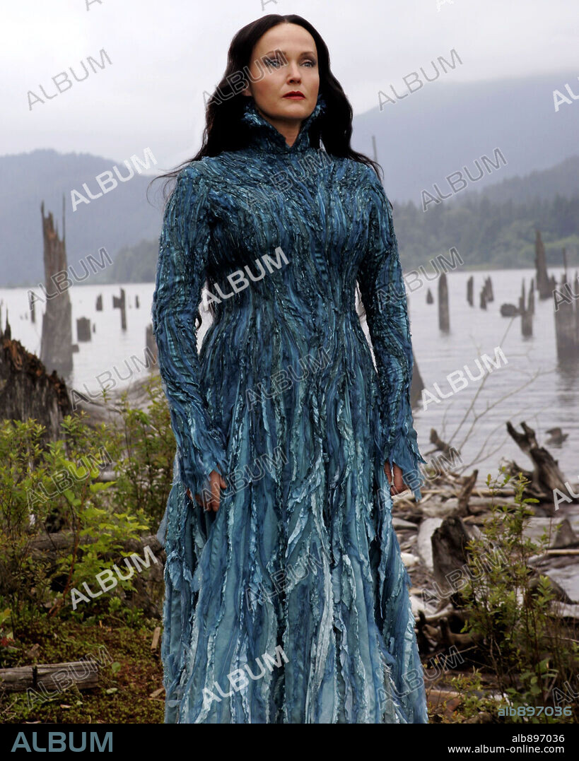 MIRANDA RICHARDSON in MERLIN'S APPRENTICE, 2006 (MERLIN'S APPRENTICE-TV), directed by DAVID WU. Copyright HALLMARK.