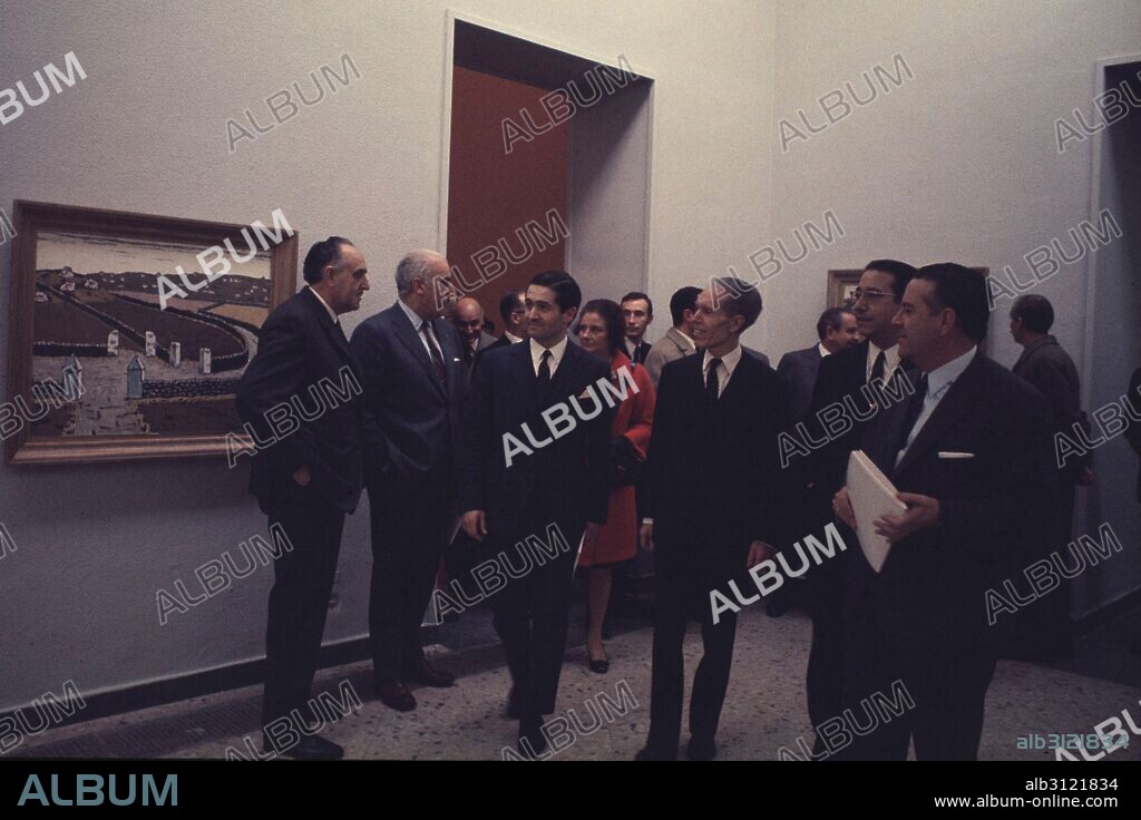 ORTEGA MUÑOZ , GODOFREDO  PINTOR ESPAÑOL VALENCIA DE ALCANTARA 1905-1982  INAGURACION DE LA EXPOSICION ANTOLOGICA EN MADRID.